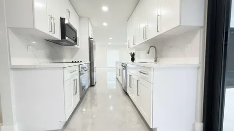 712 E Boulevard Chatelaine Delray Beach FL 33445