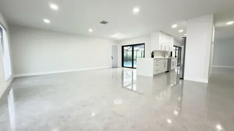 712 E Boulevard Chatelaine Delray Beach FL 33445