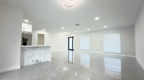 712 E Boulevard Chatelaine Delray Beach FL 33445