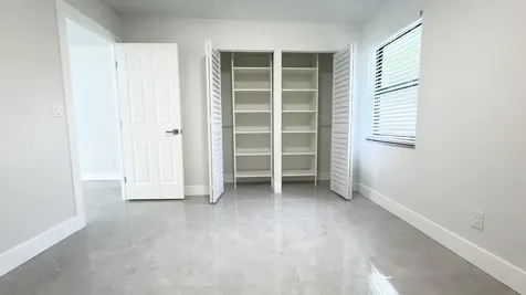 712 E Boulevard Chatelaine Delray Beach FL 33445