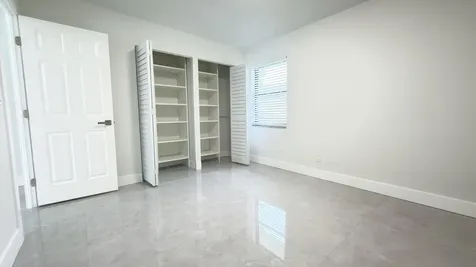 712 E Boulevard Chatelaine Delray Beach FL 33445