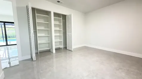 712 E Boulevard Chatelaine Delray Beach FL 33445