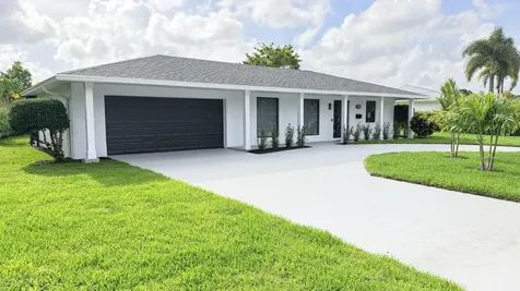 712 E Boulevard Chatelaine Delray Beach FL 33445
