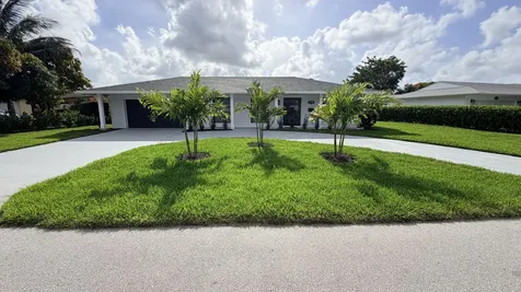 712 E Boulevard Chatelaine Delray Beach FL 33445