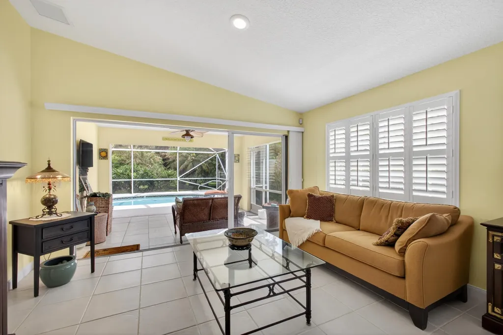 8522 SE Retreat Drive Hobe Sound FL 33455