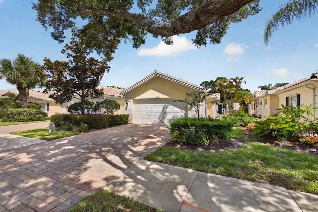 8522 SE Retreat Drive Hobe Sound FL 33455