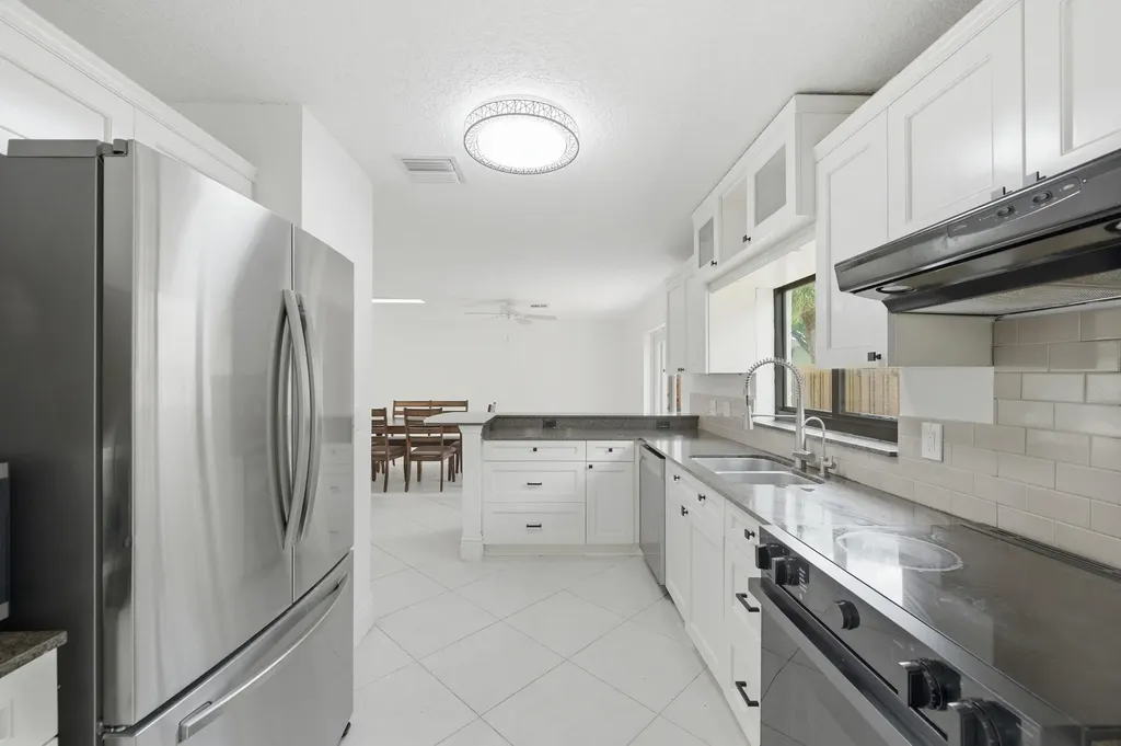 7680 NW 61st Terrace Parkland FL 33067