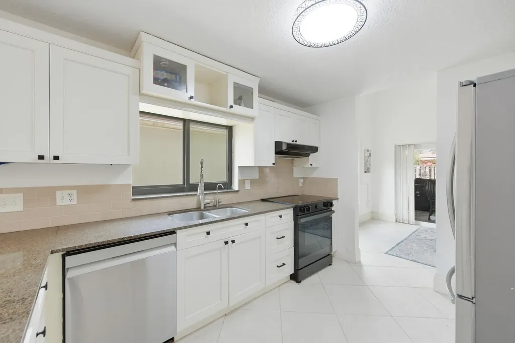 7680 NW 61st Terrace Parkland FL 33067