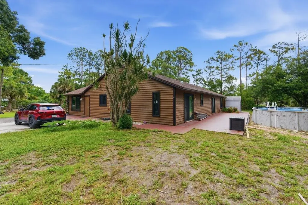 16888 Hialeah Drive W The Acreage FL 33470