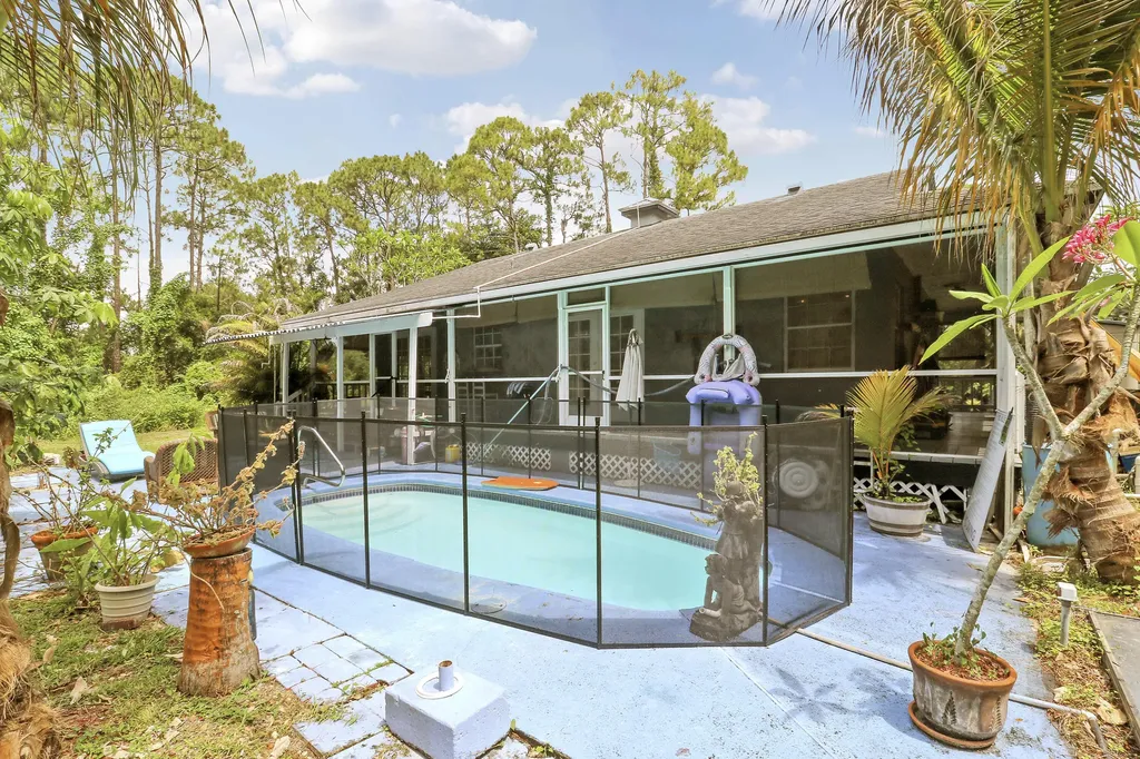 17146 79th Court N The Acreage FL 33470