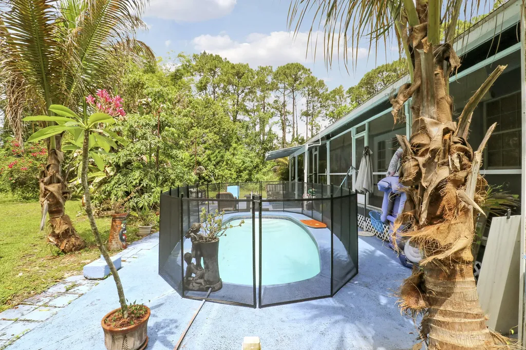 17146 79th Court N The Acreage FL 33470