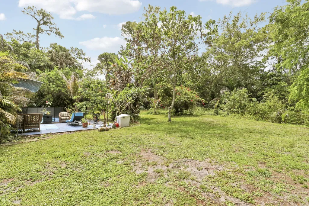 17146 79th Court N The Acreage FL 33470