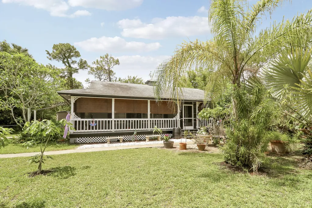 17146 79th Court N The Acreage FL 33470