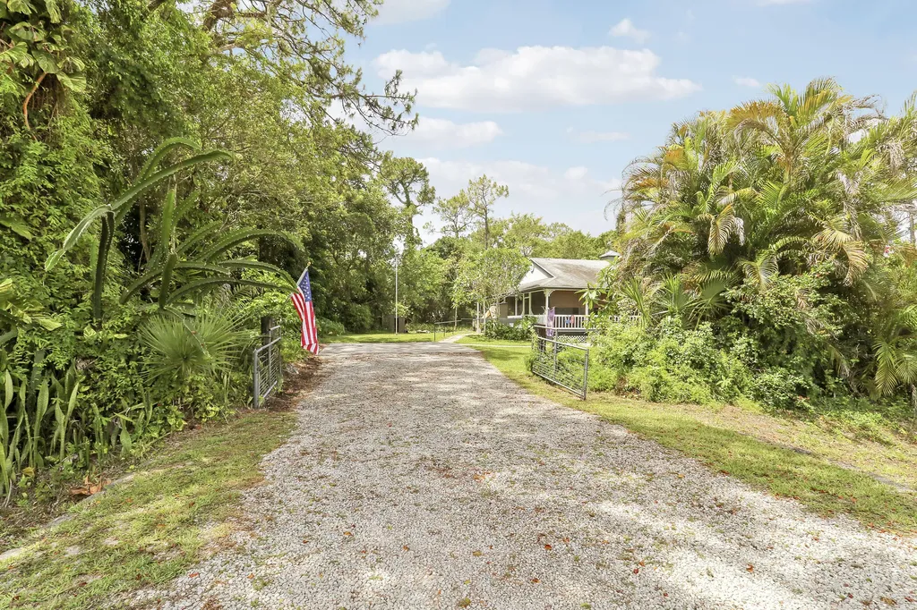 17146 79th Court N The Acreage FL 33470
