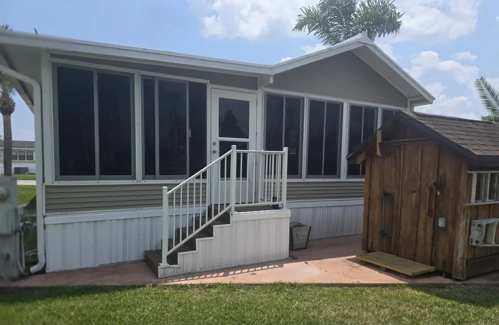 6431 SE 53rd Street Okeechobee FL 34974