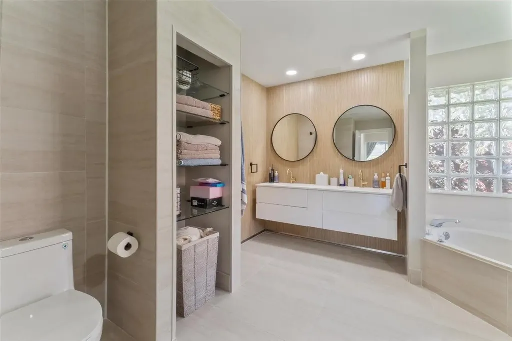 4911 NW 96th Drive Coral Springs FL 33076