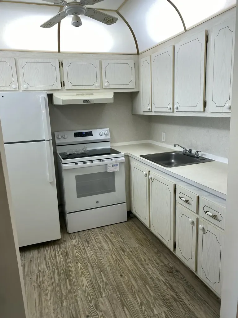 429 Fanshaw Boca Raton FL 33434