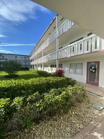 429 Fanshaw Boca Raton FL 33434