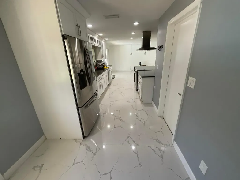 3205 NW 87th Avenue Coral Springs FL 33065