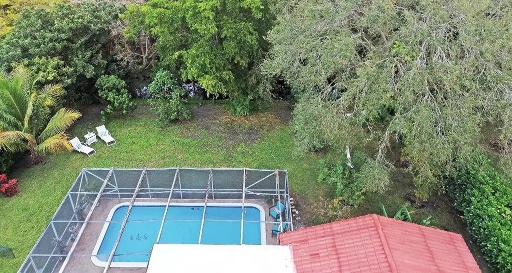 3205 NW 87th Avenue Coral Springs FL 33065