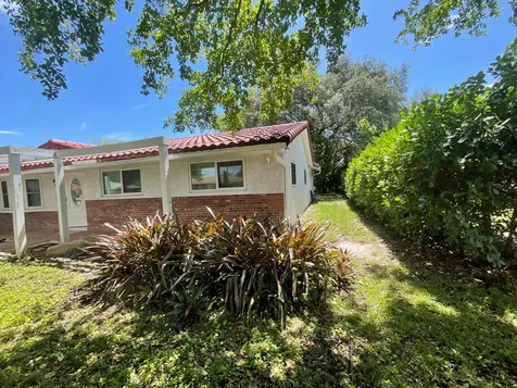 3205 NW 87th Avenue Coral Springs FL 33065