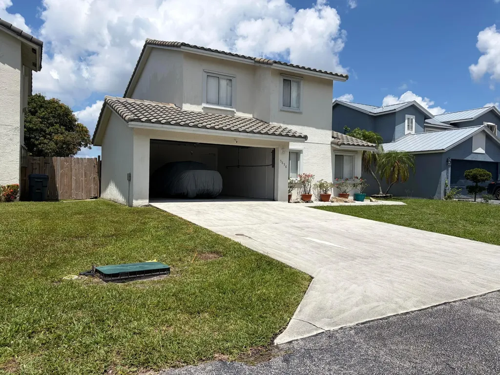 5656 Strawberry Lakes Circle Greenacres FL 33463