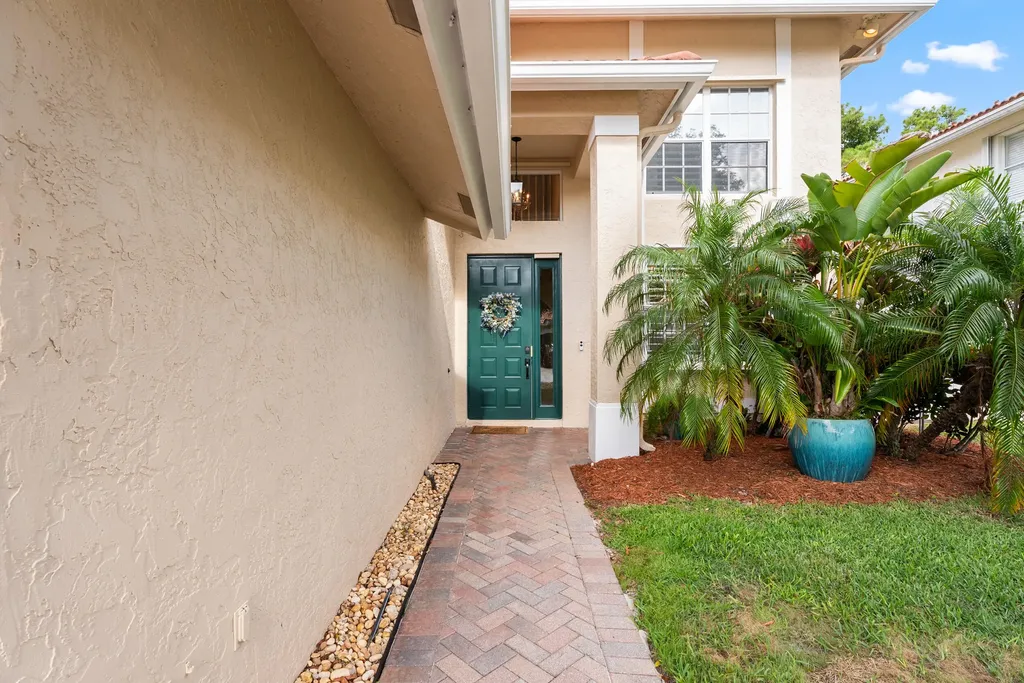 126 Hidden Hollow Drive Palm Beach Gardens FL 33418