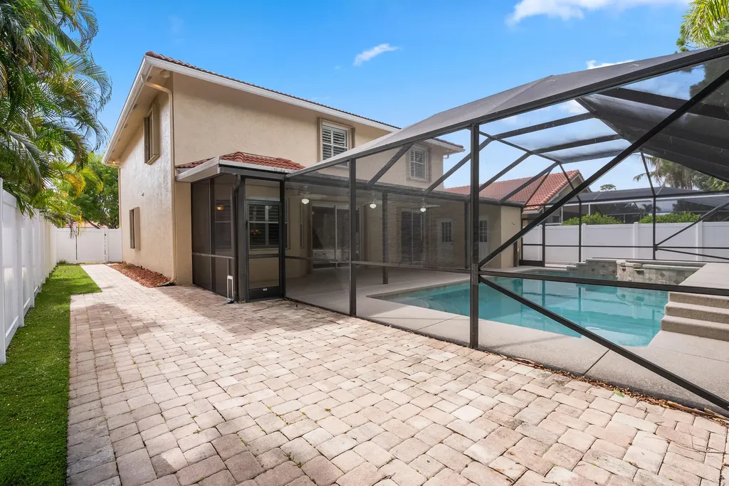 126 Hidden Hollow Drive Palm Beach Gardens FL 33418