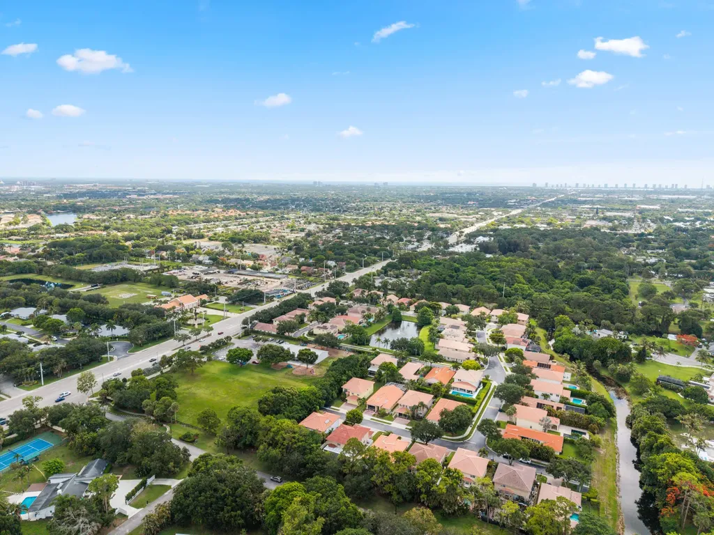 126 Hidden Hollow Drive Palm Beach Gardens FL 33418