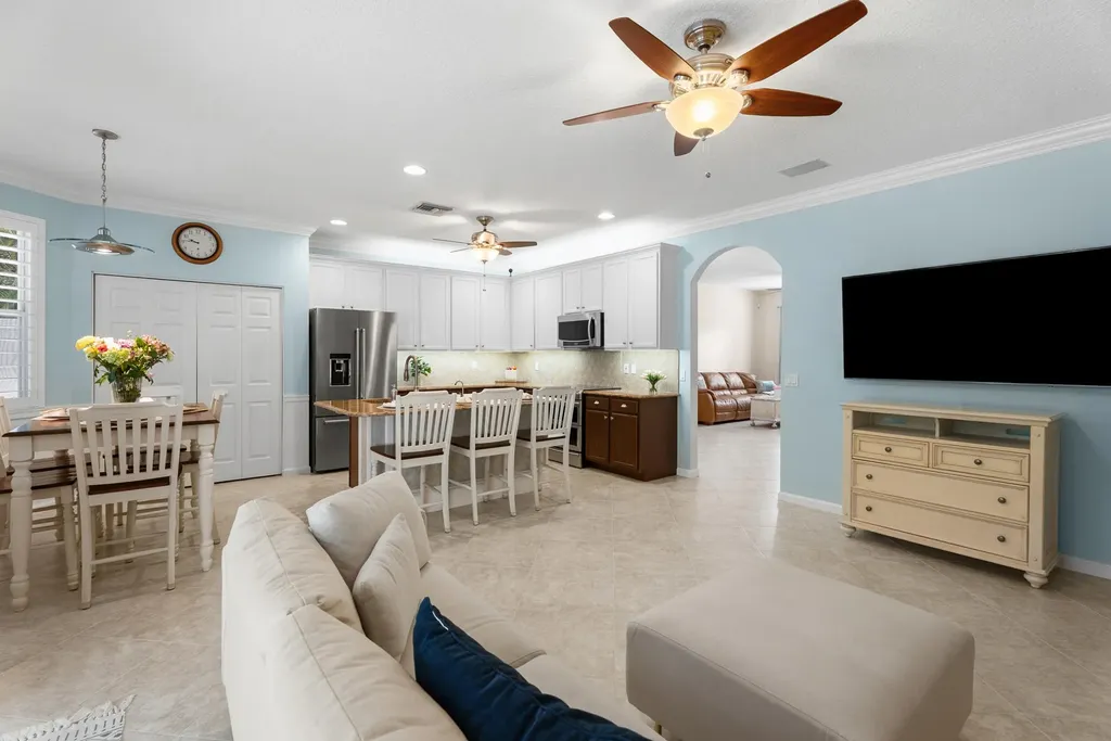 126 Hidden Hollow Drive Palm Beach Gardens FL 33418