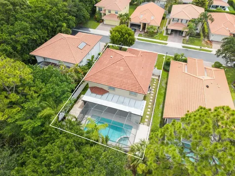 126 Hidden Hollow Drive Palm Beach Gardens FL 33418
