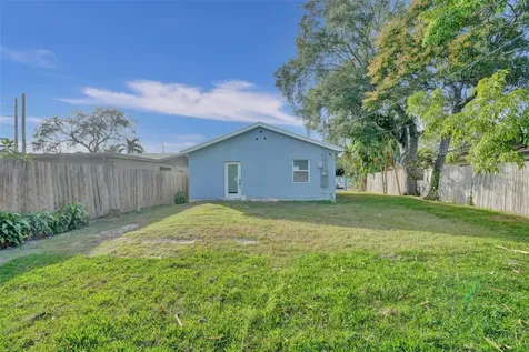 512 NW 15th Terrace Fort Lauderdale FL 33311