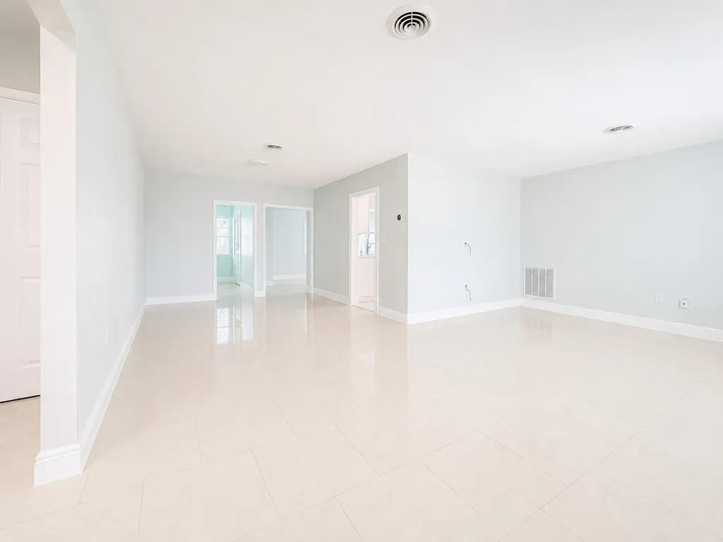 1200 NW 76th Avenue Hollywood FL 33024