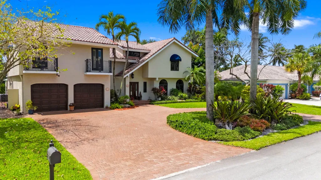 8540 N Lake Dasha Drive Plantation FL 33324