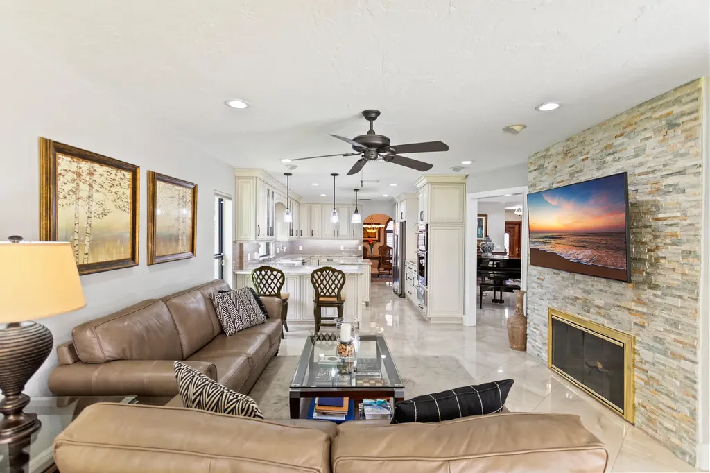 8540 N Lake Dasha Drive Plantation FL 33324