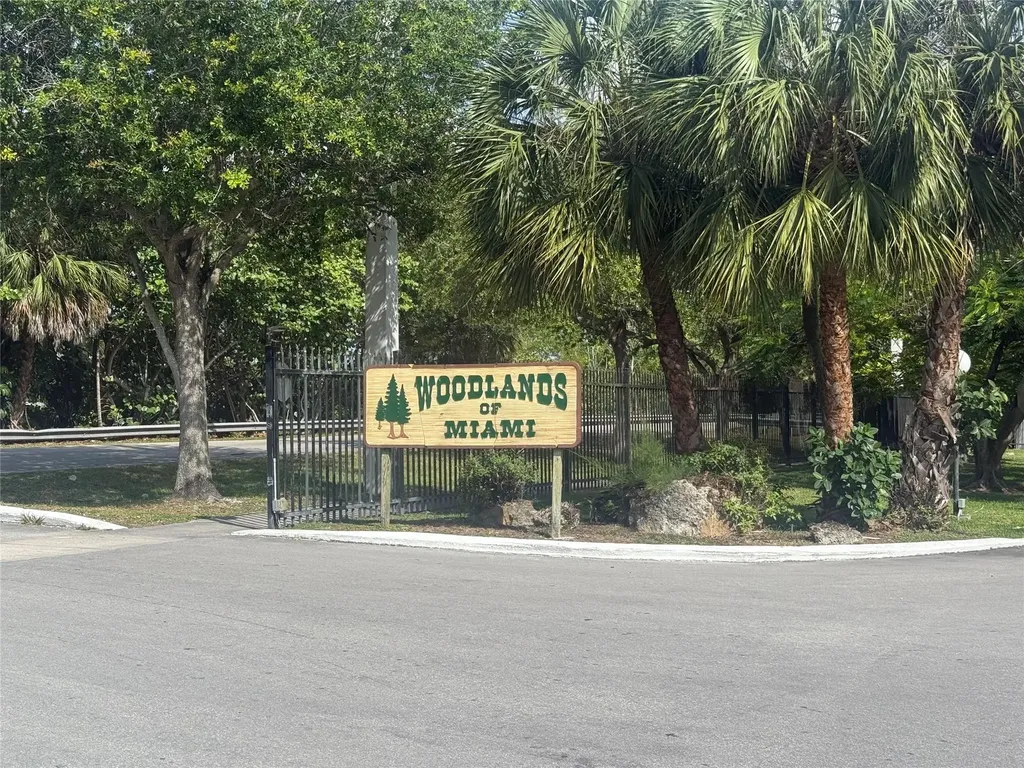14225 Memorial Hwy 1f Highway Miami FL 33161