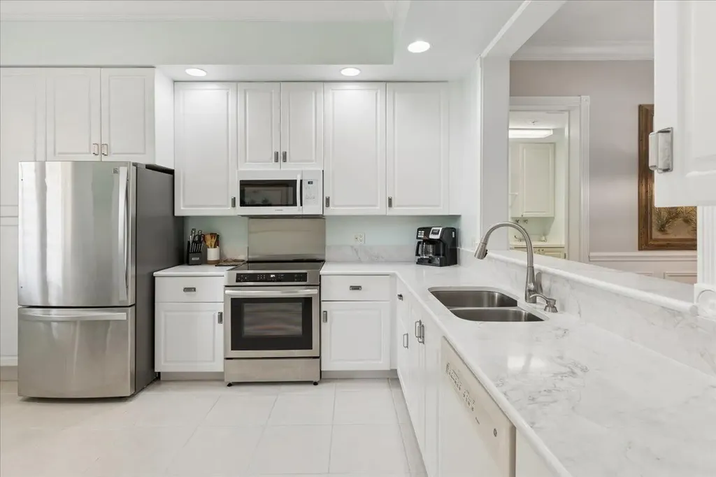 19 W Harbour Isle Drive Drive W Fort Pierce FL 34949