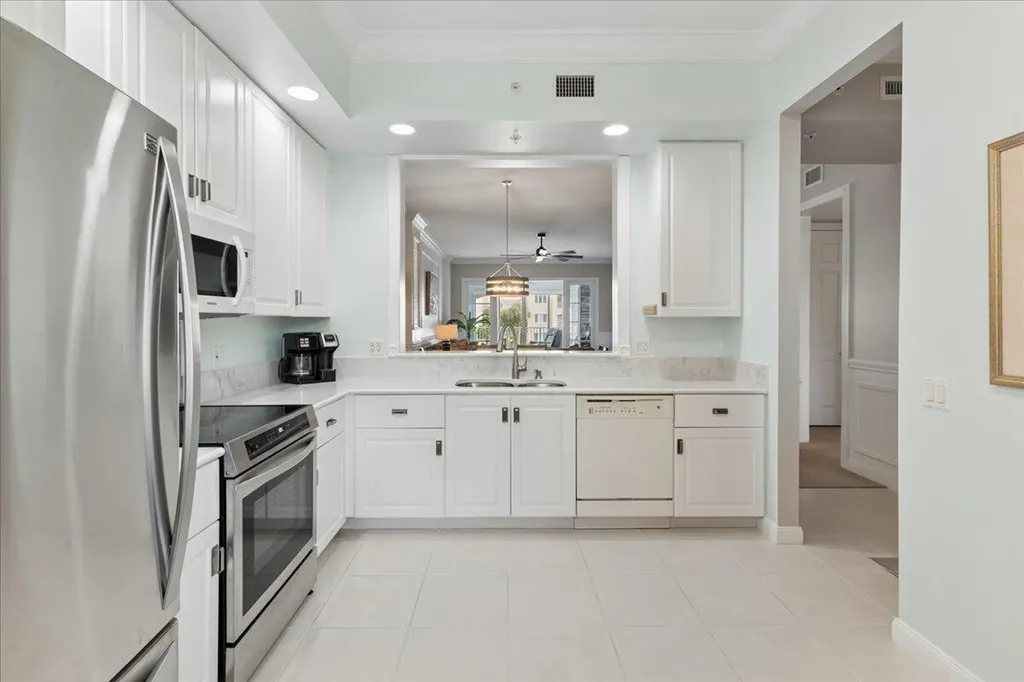 19 W Harbour Isle Drive Drive W Fort Pierce FL 34949
