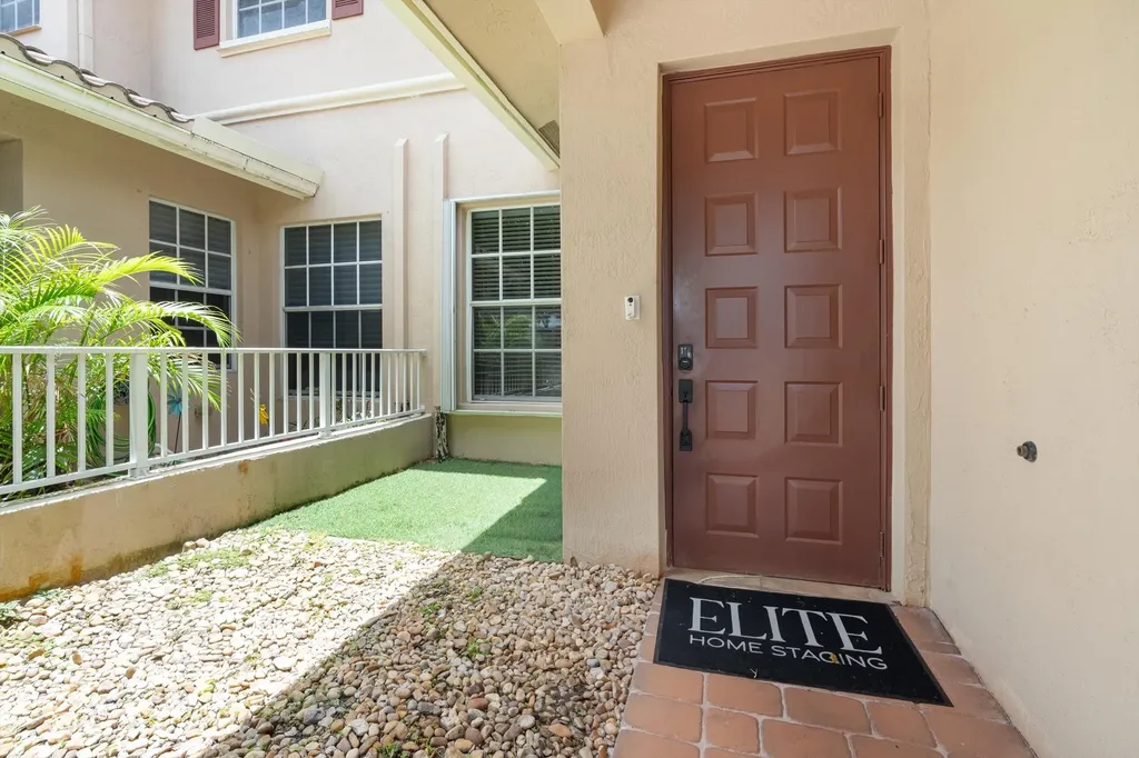 3505 Lakeside Drive Davie FL 33328