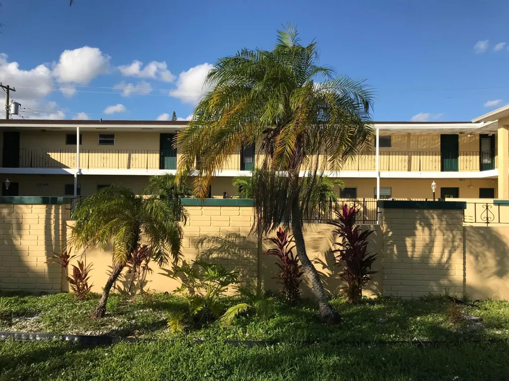 2285 NE 172nd Street North Miami Beach FL 33160