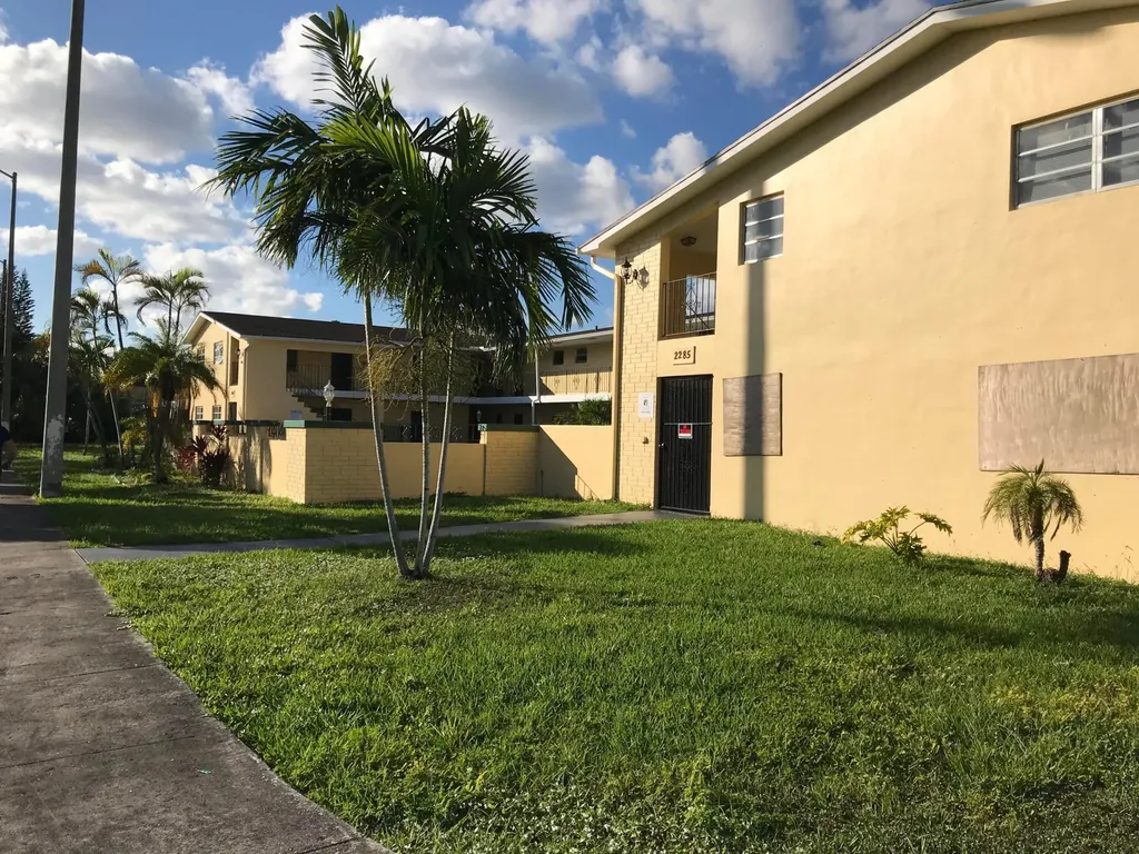 2285 NE 172nd Street North Miami Beach FL 33160