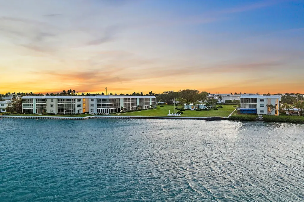 100 Waterway Road Tequesta FL 33469