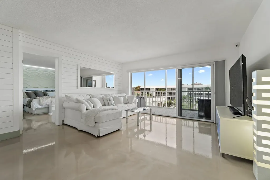 100 Waterway Road Tequesta FL 33469