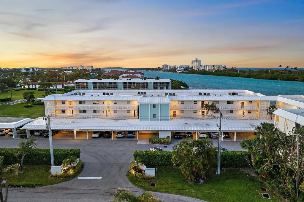 100 Waterway Road Tequesta FL 33469