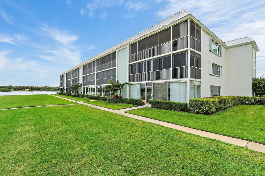 100 Waterway Road Tequesta FL 33469