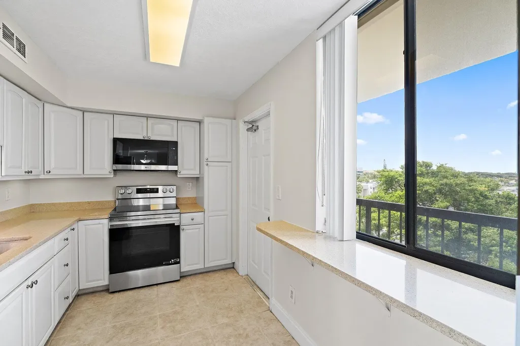 1605 S Us Highway 1 Jupiter FL 33477