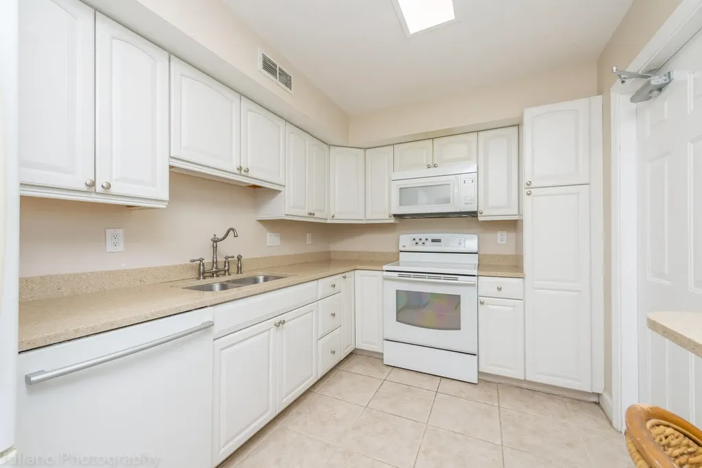 1605 S Us Highway 1 Jupiter FL 33477