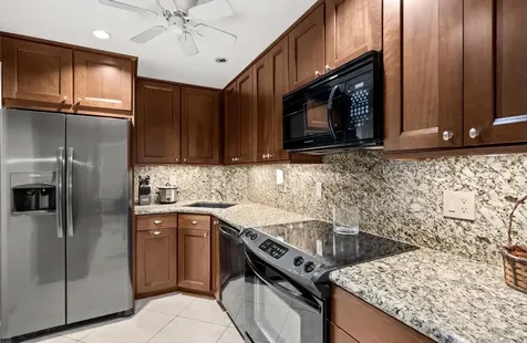 1940 NE 2nd Avenue Wilton Manors FL 33305