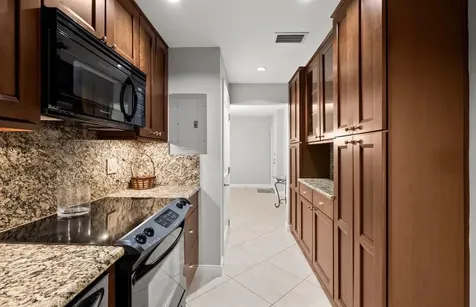 1940 NE 2nd Avenue Wilton Manors FL 33305