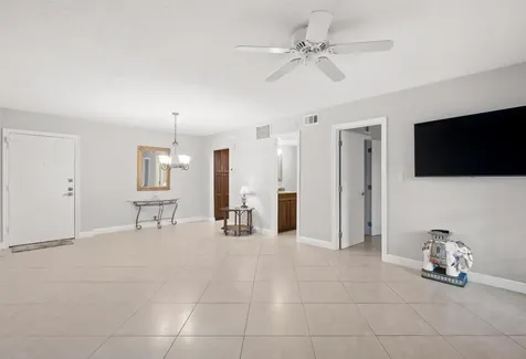 1940 NE 2nd Avenue Wilton Manors FL 33305